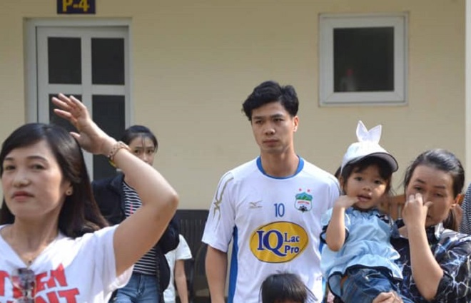 C&ocirc;ng Phượng tiết lộ l&yacute; do chọn sang H&agrave;n Quốc thi đấu