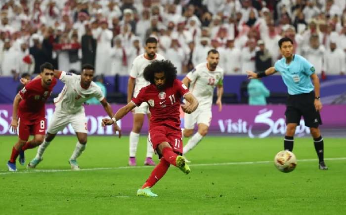 3 quả phạt đền của Qatar g&acirc;y tranh c&atilde;i sau chung kết Asian Cup 2023