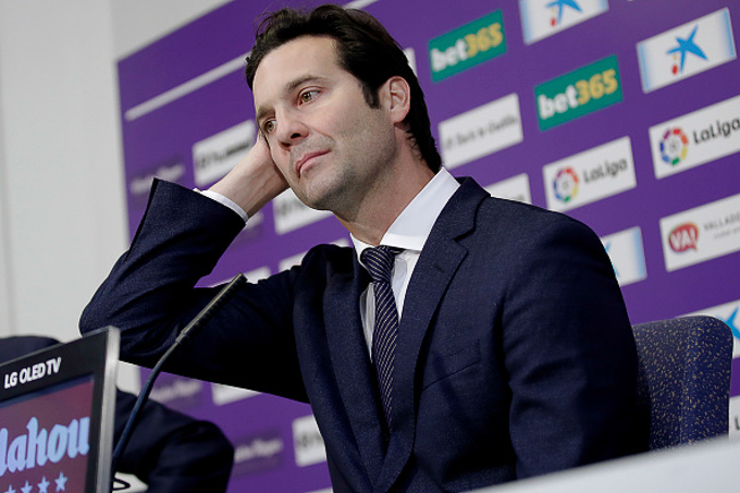 L&aacute;i trưởng Real k&ecirc;u ca v&igrave; bị tr&ograve; tạo phản