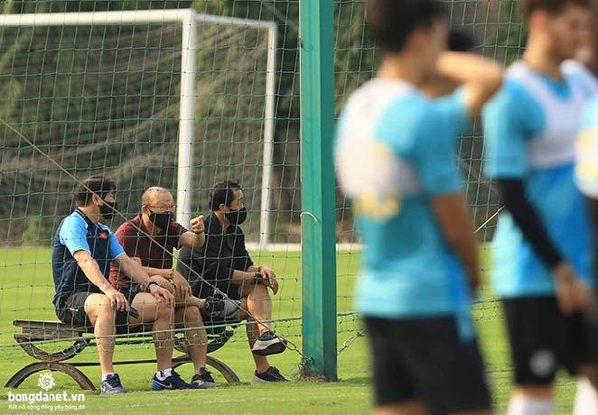 HLV Park Hang Seo 'soi' chiến thuật của H&agrave; Nội FC