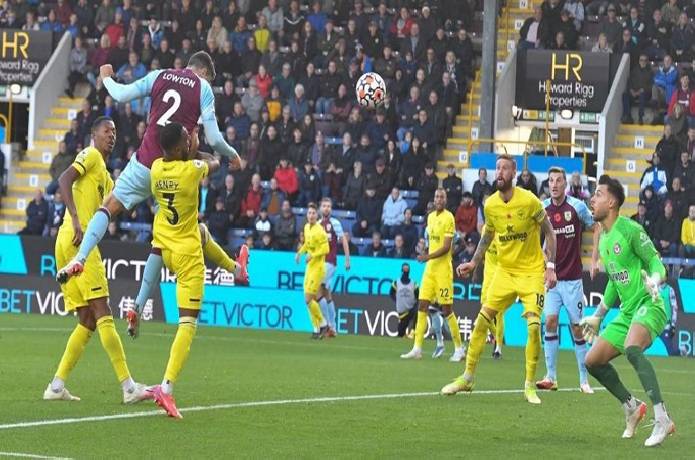 Soi k&egrave;o phạt g&oacute;c Brentford vs Burnley, 22h00 ng&agrave;y 12/03