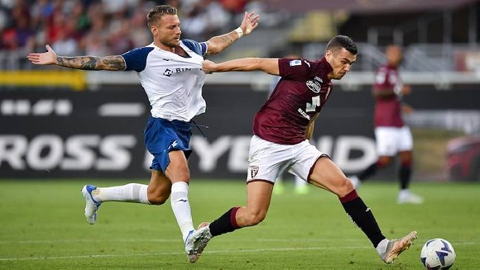 Soi k&egrave;o phạt g&oacute;c Lecce vs Torino, 18h30 ng&agrave;y 12/3