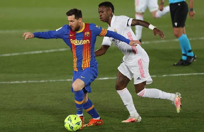 HLV Koeman bức x&uacute;c v&igrave; Barca mất penalty ở Si&ecirc;u kinh điển