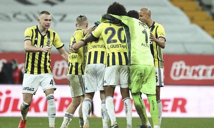 Nhận định Fenerbahce vs Gazisehir Gaziantep, 23h ng&agrave;y 12/4