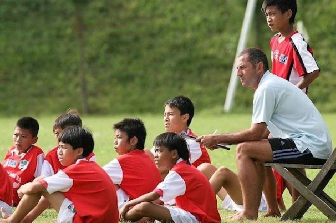 Thầy G&ocirc;m chỉ ra 3 c&aacute;i hay của HAGL dưới thời Kiatisak