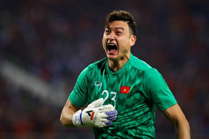 Văn L&acirc;m kịp tham dự trận giao hữu Việt Nam v&agrave; Jordan