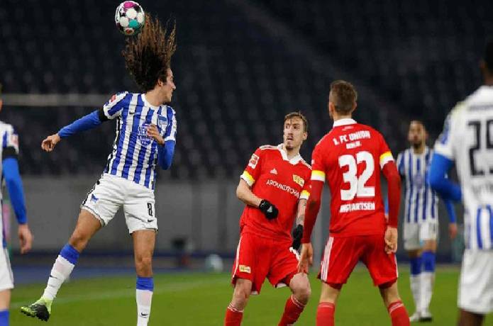 Soi k&egrave;o phạt g&oacute;c Koln vs Hertha Berlin, 1h30 ng&agrave;y 13/5