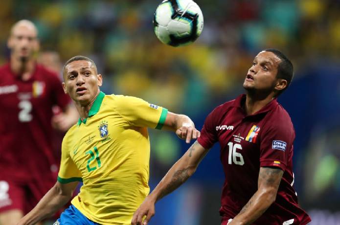 Soi k&egrave;o phạt g&oacute;c Brazil vs Venezuela, 4h ng&agrave;y 14/6
