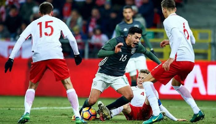 Soi k&egrave;o phạt g&oacute;c Ba Lan vs Slovakia, 23h ng&agrave;y 14/6