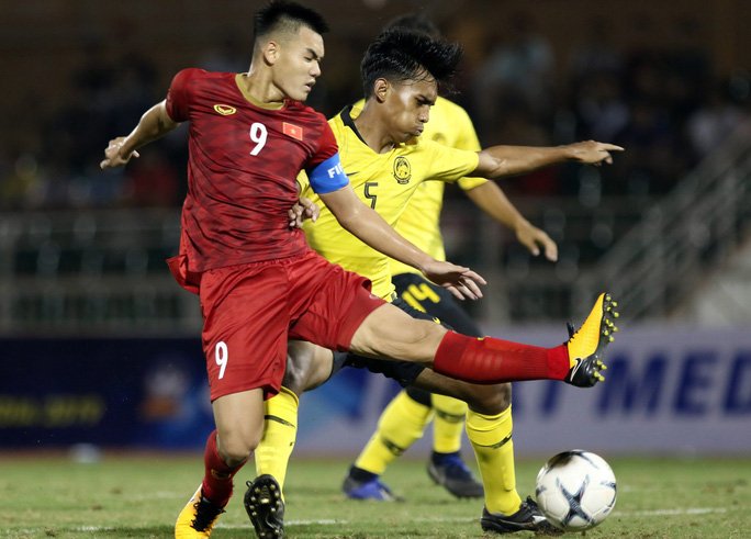 U18 Việt Nam 3-0 U18 Singapore: 'Dạo chơi' ở s&acirc;n G&ograve; Đậu