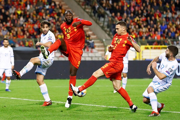 Lukaku đi v&agrave;o lịch sử trong ng&agrave;y Bỉ gi&agrave;nh v&eacute; dự VCK EURO 2020