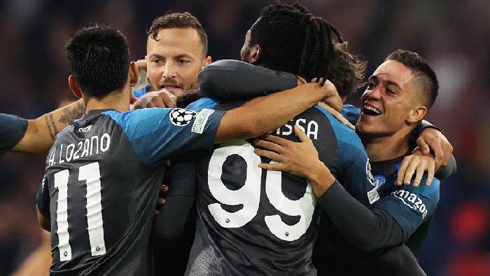 Soi k&egrave;o phạt g&oacute;c Napoli vs Ajax, 23h45 ng&agrave;y 12/10