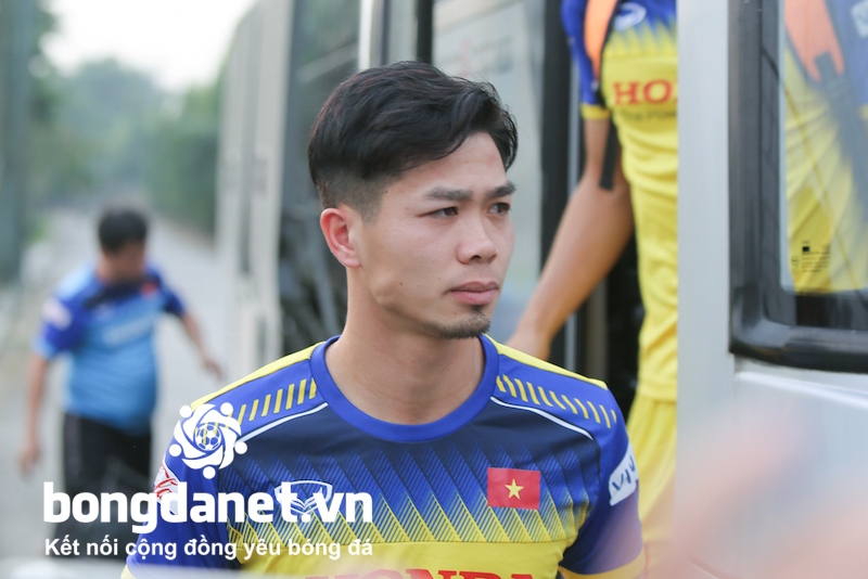 C&ocirc;ng Phượng v&agrave; Đo&agrave;n Văn Hậu trở lại, HLV Park luyện b&agrave;i b&iacute; mật đấu UAE