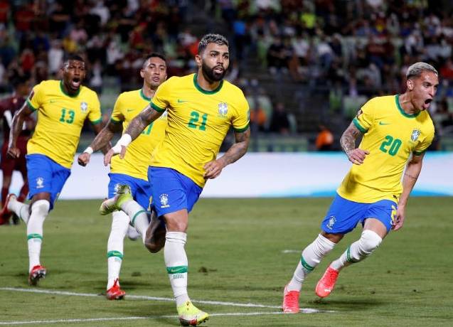 Đội h&igrave;nh ra s&acirc;n ch&iacute;nh thức Brazil vs Colombia, 7h30 ng&agrave;y 12/11