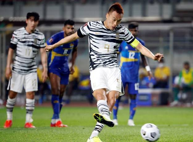 Đội h&igrave;nh ra s&acirc;n ch&iacute;nh thức H&agrave;n Quốc vs UAE, 18h ng&agrave;y 11/11