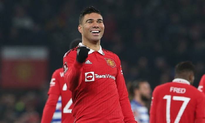 MU đ&oacute;n Casemiro trở lại trước trận cầu sinh tử với Bayern
