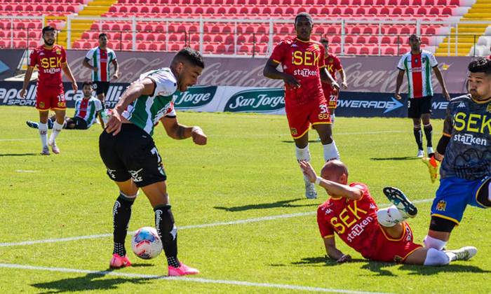 Univ de Chile vs Palestino, 5h15 ng&agrave;y 15/1: Chia điểm