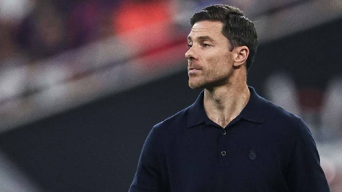 CĐV Real Madrid nổi giận, y&ecirc;u cầu sa thải HLV Xabi Alonso