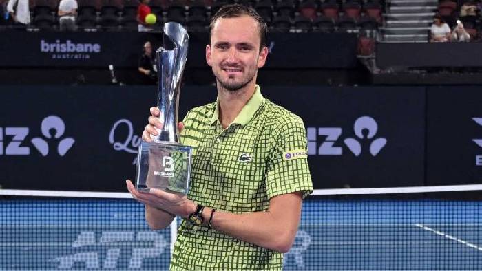 Medvedev v&ocirc; địch Brisbane International 2026, chạm mốc 22 danh hiệu trong sự nghiệp