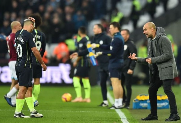 Lịch đ&aacute; lại trận Man City vs West Ham: Pep Guardiola m&eacute;o mặt