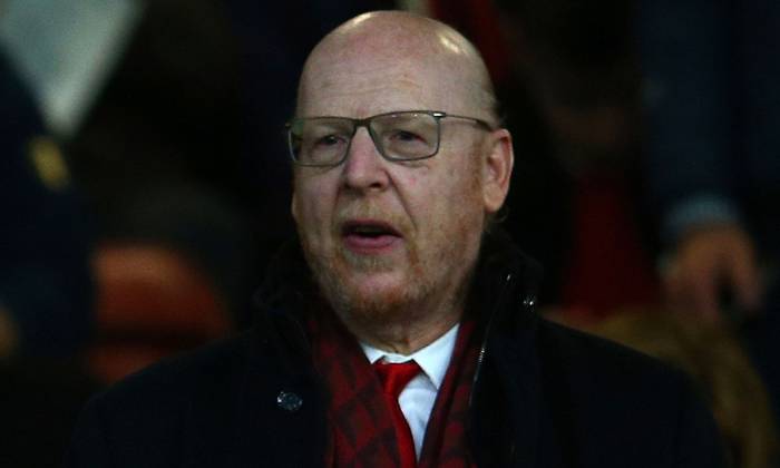 Avram Glazer rao b&aacute;n 5 triệu cổ phiếu của MU