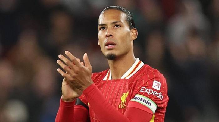 Van Dijk bất ngờ n&oacute;i về khả năng rời Liverpool