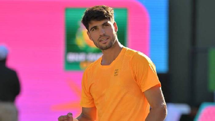 Alcaraz v&agrave; Medvedev c&ugrave;ng gi&agrave;nh v&eacute; v&agrave;o tứ kết Indian Wells Masters 2026