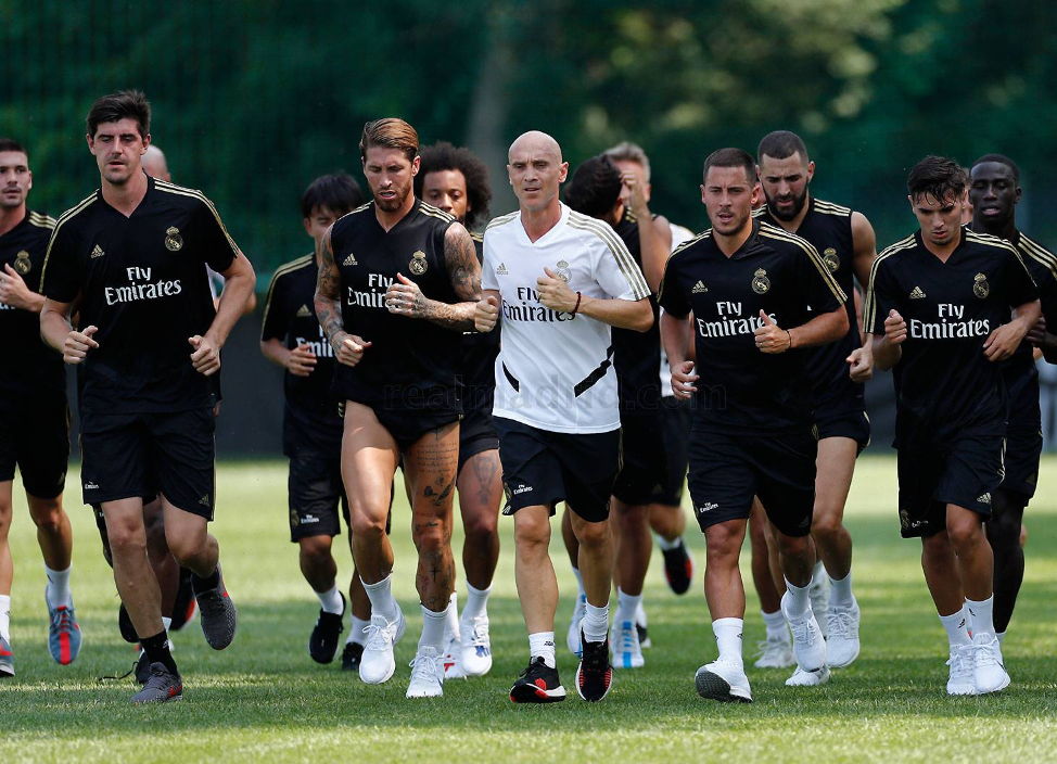 Real Madrid, Barcelona được bật đ&egrave;n xanh trở lại tập luyện