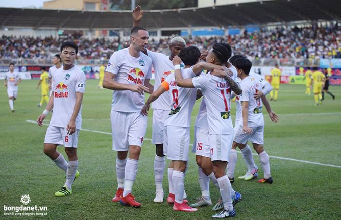 BXH V-League cập nhật mới nhất tối 12/4: HAGL bỏ xa phần c&ograve;n lại