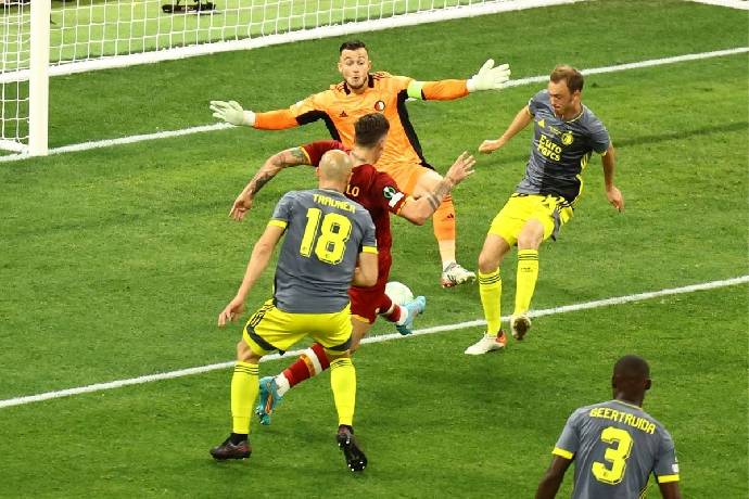 Ph&acirc;n t&iacute;ch tỷ lệ k&egrave;o hiệp 1 Feyenoord vs AS Roma, 23h45 ng&agrave;y 13/4