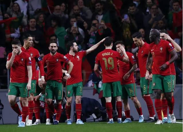 Đội h&igrave;nh ra s&acirc;n ch&iacute;nh thức Thụy Sĩ vs Bồ Đ&agrave;o Nha, 1h45 ng&agrave;y 13/6