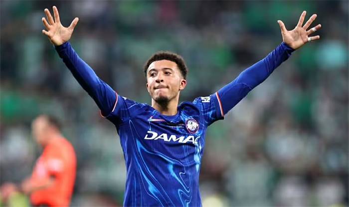 Jadon Sancho bỗng trở th&agrave;nh &lsquo;h&agrave;ng hot&rsquo; ở Anh