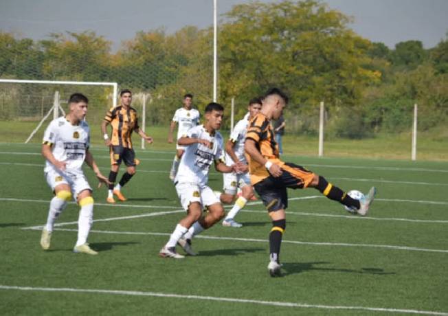 Nhận định, soi k&egrave;o Los Andes Reserve vs Club Atletico Mitre Reserves, 00h00 ng&agrave;y 13/6: T&acirc;n binh lấn lướt