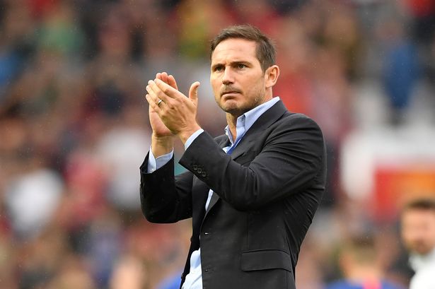 HLV Chelsea phản ứng thế n&agrave;o sau chiến thắng bốn sao của MU?