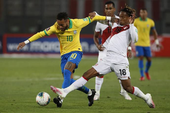 Soi k&egrave;o phạt g&oacute;c Peru vs Brazil, 9h00 ng&agrave;y 13/9	