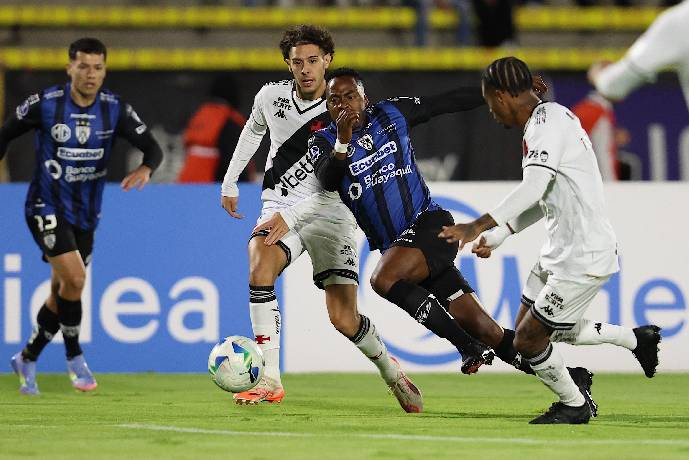 Soi k&egrave;o g&oacute;c Oleksandriya vs Cherkasy, 19h30 ng&agrave;y 12/9