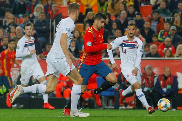 TRỰC TIẾP b&oacute;ng đ&aacute; VL EURO h&ocirc;m nay 12/10: Đan Mạch vs Thụy Sĩ, Na Uy vs T&acirc;y Ban Nha