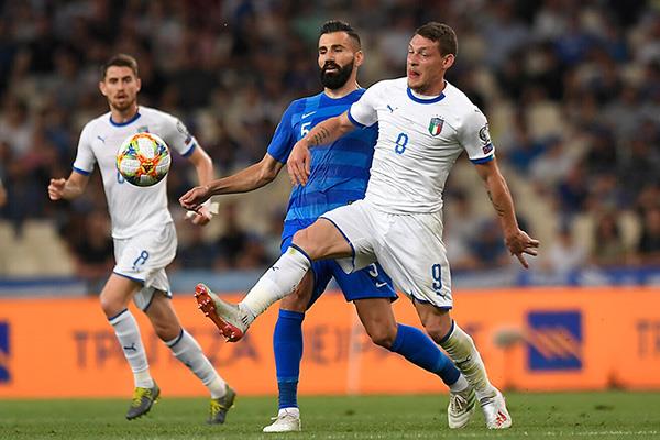 Bosnia-Herzegovina vs Italia (2h45 16/11): N&iacute;u k&eacute;o hi vọng mong manh