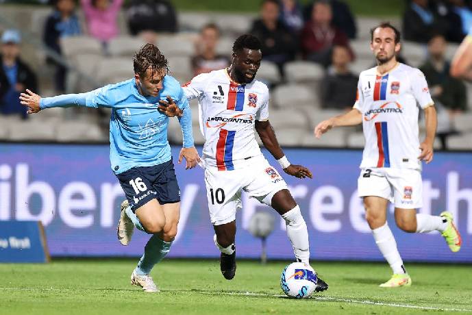 Soi k&egrave;o phạt g&oacute;c Newcastle Jets vs Melbourne City, 13h00 ng&agrave;y 12/11