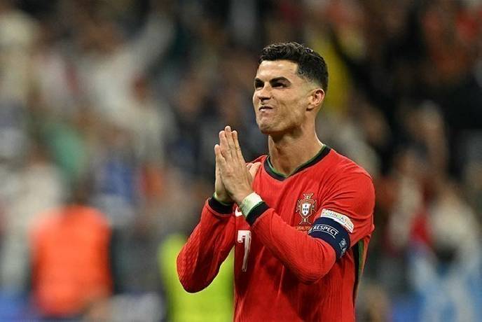 Cristiano Ronaldo x&aacute;c nhận World Cup 2026 l&agrave; giải đấu cuối c&ugrave;ng