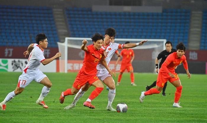 U22 Việt Nam xuất sắc gi&agrave;nh chiến thắng tr&ecirc;n s&acirc;n Trung Quốc
