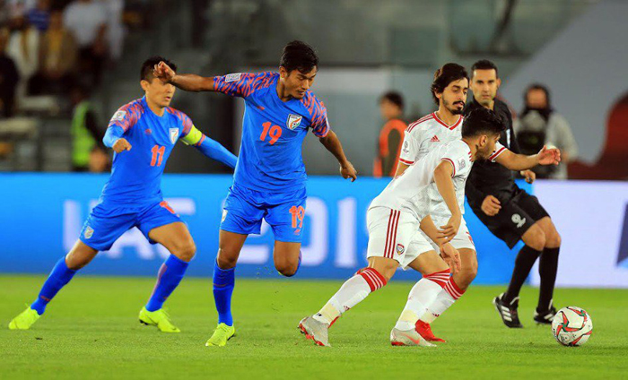 Dự đo&aacute;n UAE vs Th&aacute;i Lan (23h ng&agrave;y 14/1) bởi chuy&ecirc;n gia, người nổi tiếng