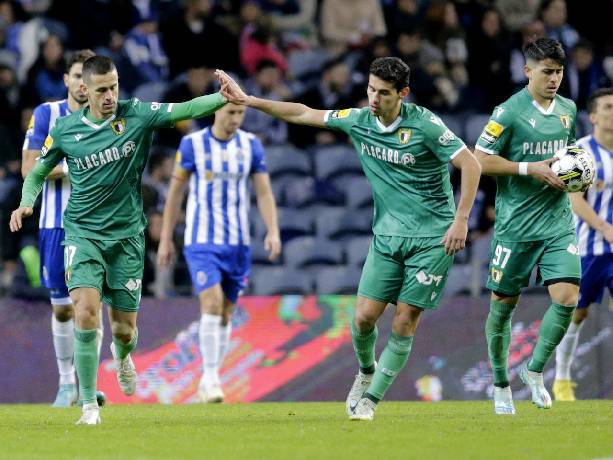 Nhận định, soi k&egrave;o Estoril Praia vs Moreirense, 3h30 ng&agrave;y 14/1