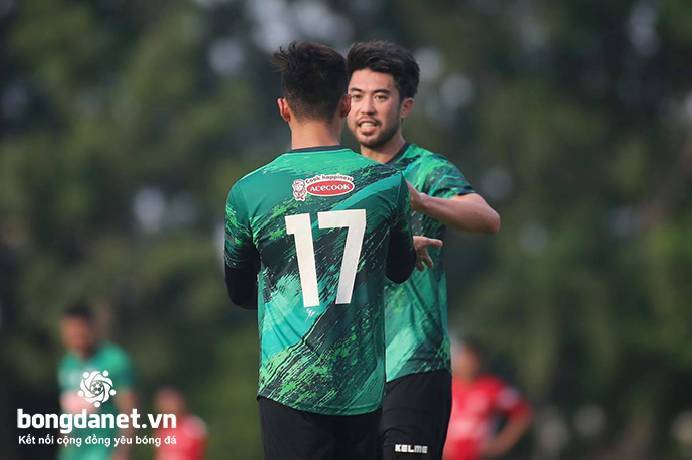 Lee Nguyễn tiết lộ mối quan hệ với những người 'l&agrave;m thay đổi b&oacute;ng đ&aacute; Việt Nam'