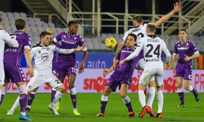 Dự đo&aacute;n, soi k&egrave;o thẻ v&agrave;ng Spezia vs Fiorentina, 2h45 ng&agrave;y 15/2