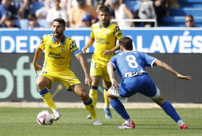 Nhận định, soi k&egrave;o Las Palmas vs Alaves, 3h00 ng&agrave;y 15/3: Thừa thắng x&ocirc;ng l&ecirc;n