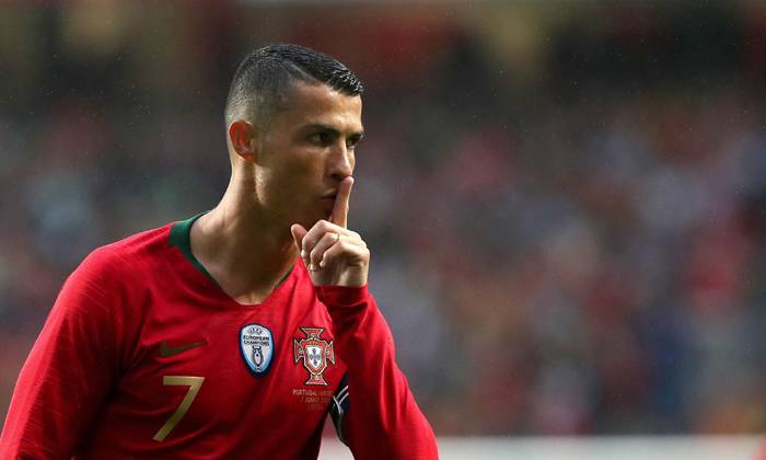 Cristiano Ronaldo chắc chắn lập th&ecirc;m kỷ lục ở EURO 2021
