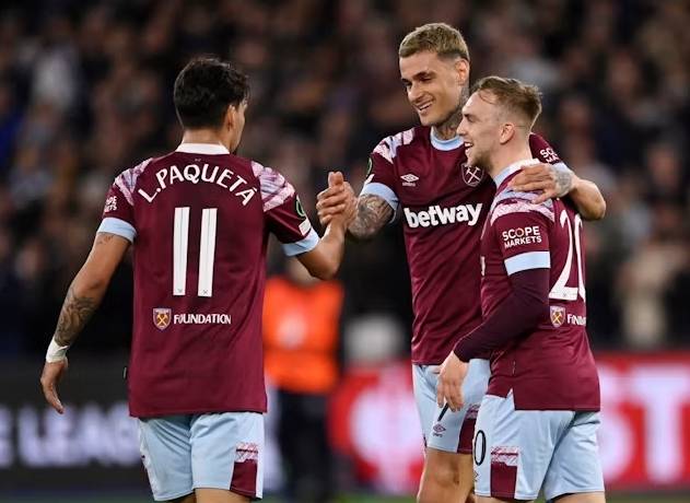 Đội h&igrave;nh ra s&acirc;n ch&iacute;nh thức Gent vs West Ham, 23h45 ng&agrave;y 13/4