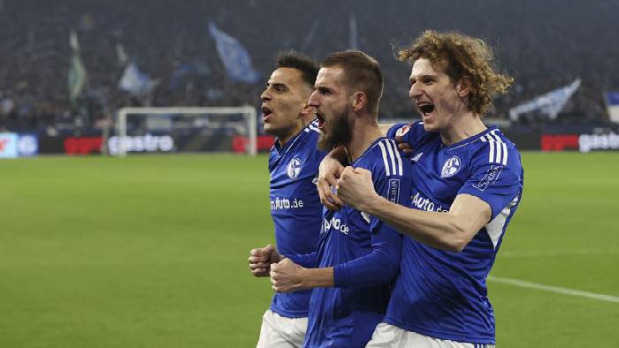 Soi k&egrave;o phạt g&oacute;c Schalke 04 vs Hertha Berlin, 01h30 ng&agrave;y 15/4