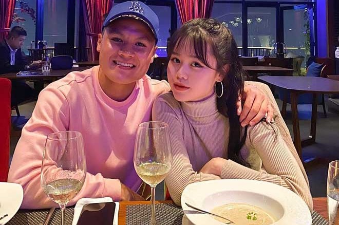 Bạn g&aacute;i mới của Quang Hải, Huỳnh Anh qu&ecirc; ở đ&acirc;u, sinh năm bao nhi&ecirc;u?